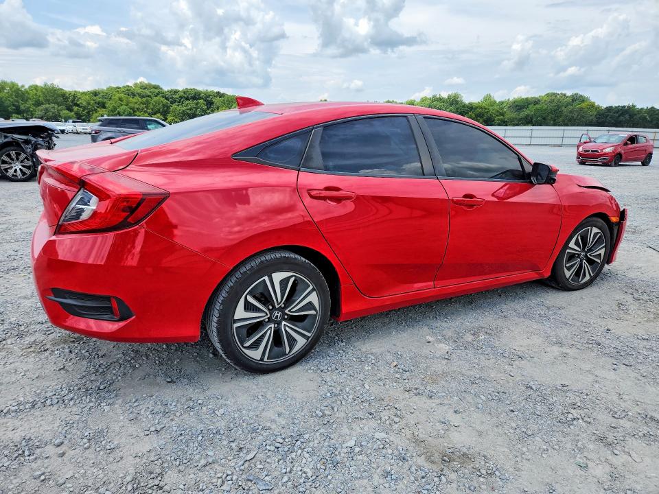 Photo 3 from auction – 2017 HONDA CIVIC with VIN 2HGFC1F33HH632072