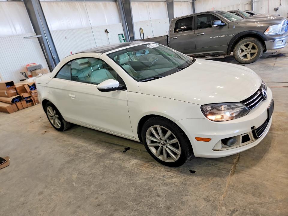 Photo 4 from auction – 2012 VOLKSWAGEN EOS with VIN WVWBW7AH1CV015036