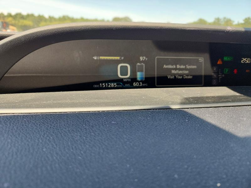 Photo 9 from auction – 2016 TOYOTA PRIUS with VIN JTDKARFU5G3024713