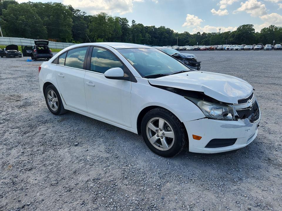 Photo 4 from auction – 2013 CHEVROLET CRUZE with VIN 1G1PC5SB2D7115979