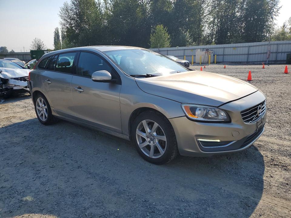 Photo 4 from auction – 2015 VOLVO V60 with VIN YV1612SA8F1202302