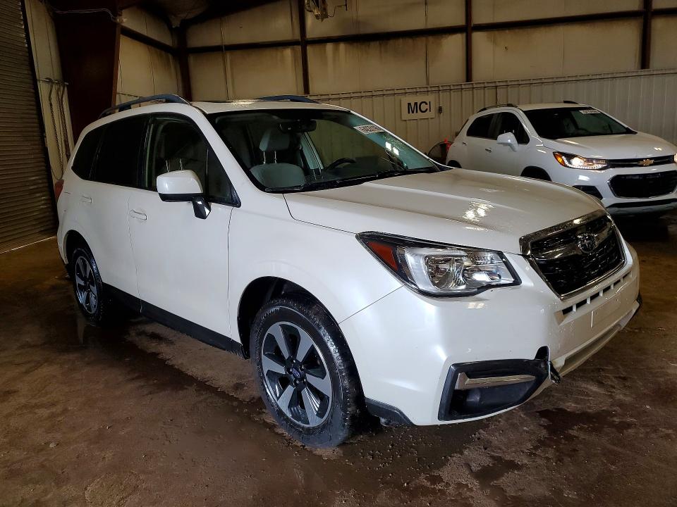 Photo 4 from auction – 2017 SUBARU FORESTER with VIN JF2SJAECXHH546611