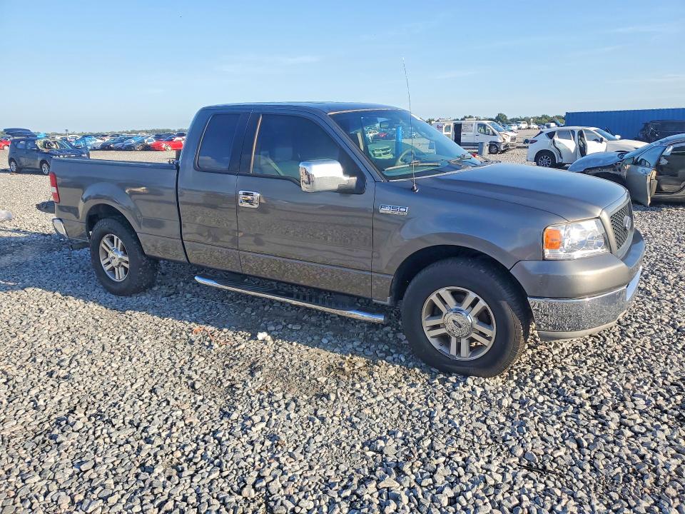 Photo 4 from auction – 2004 FORD F150 with VIN 1FTRX12W14NB26936