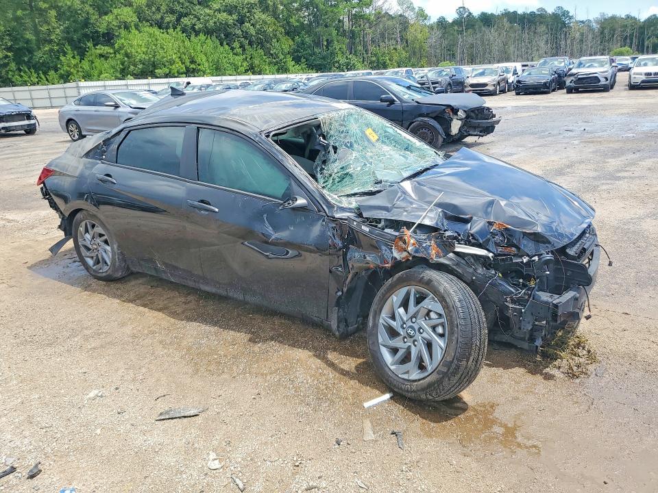 Photo 4 from auction – 2024 HYUNDAI ELANTRA with VIN KMHLM4DG7RU802417
