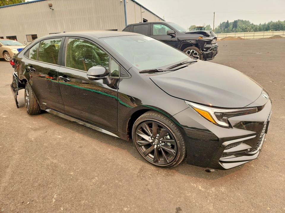 Снимка 4 от търг – 2026 TOYOTA COROLLA HYBRID с VIN JTDBDMHE3T3037888
