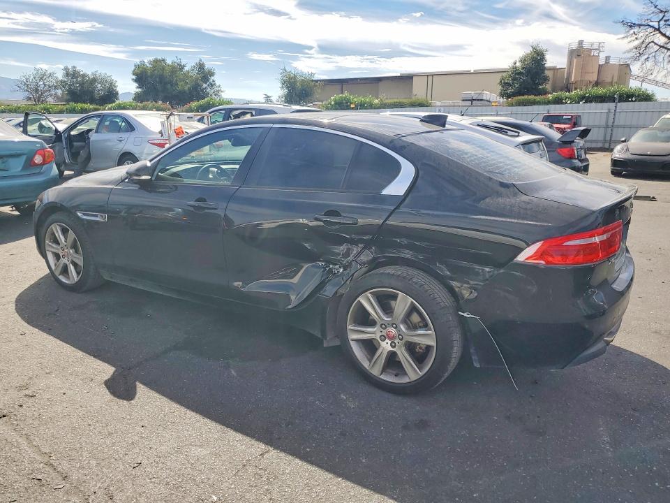 Photo 2 from auction – 2017 JAGUAR XE with VIN SAJAD4BG0HA968133