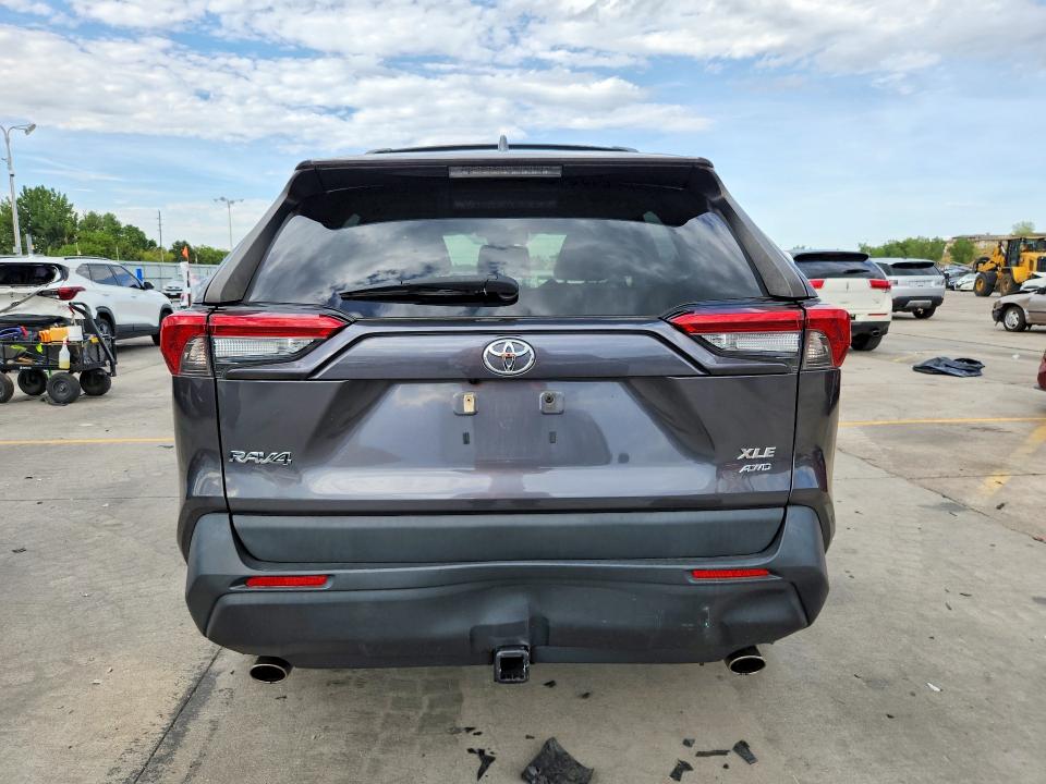 Photo 6 from auction – 2019 TOYOTA RAV4 with VIN JTMA1RFV8KJ017148