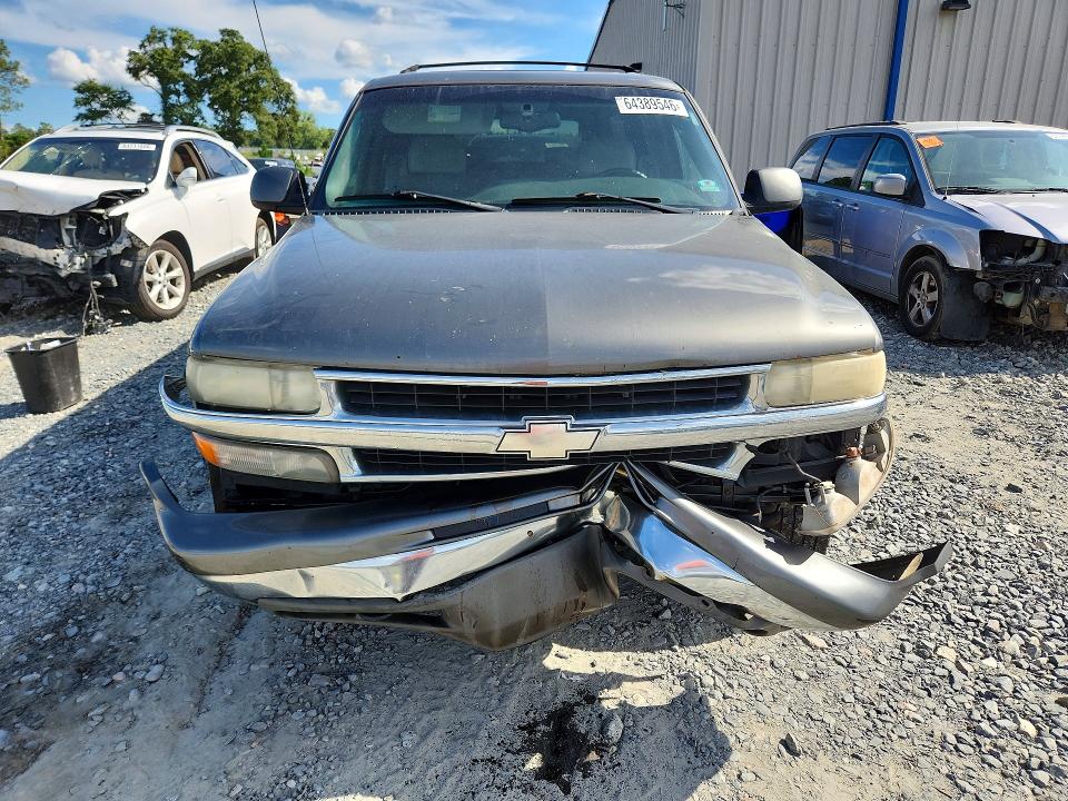 Photo 5 from auction – 2001 CHEVROLET SUBURBAN with VIN 3GNEC16T71G219031