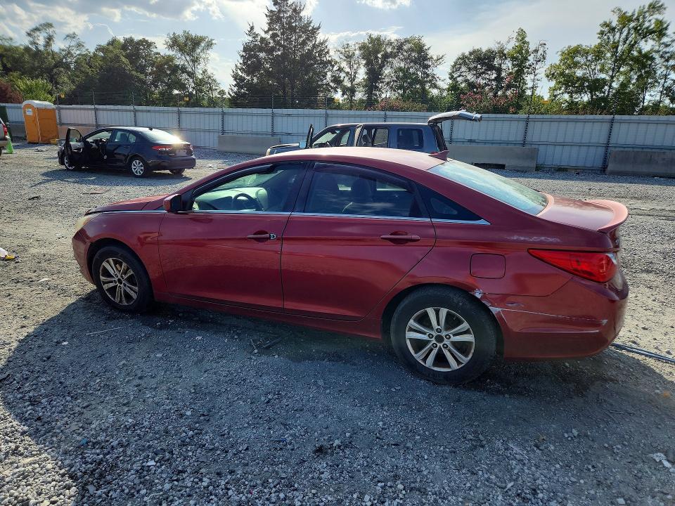 Photo 2 from auction – 2011 HYUNDAI SONATA with VIN 5NPEB4AC1BH117799