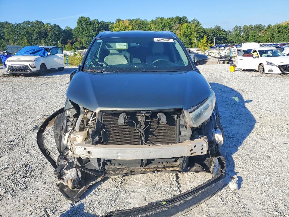 Photo 5 from auction – 2015 TOYOTA HIGHLANDER with VIN 5TDYKRFH2FS043405