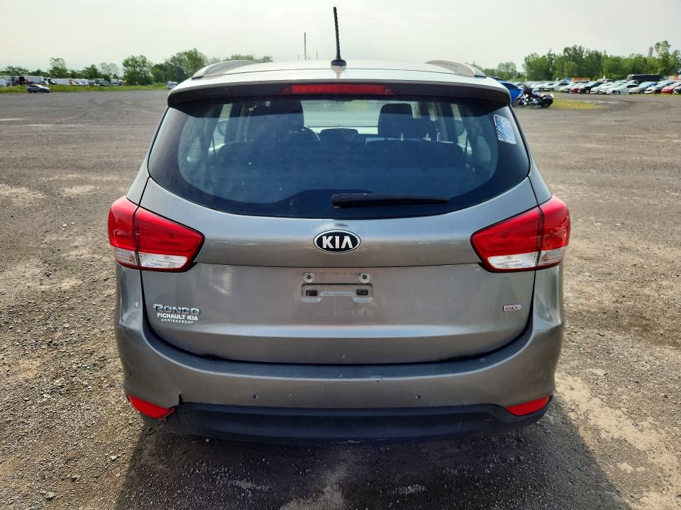 Foto 6 de la subasta – 2016 KIA RONDO con VIN KNAHT8A33G7132122