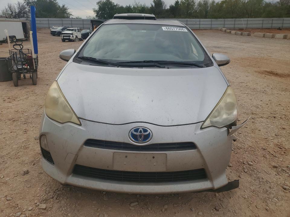 Photo 5 from auction – 2012 TOYOTA PRIUS C with VIN JTDKDTB38C1012160