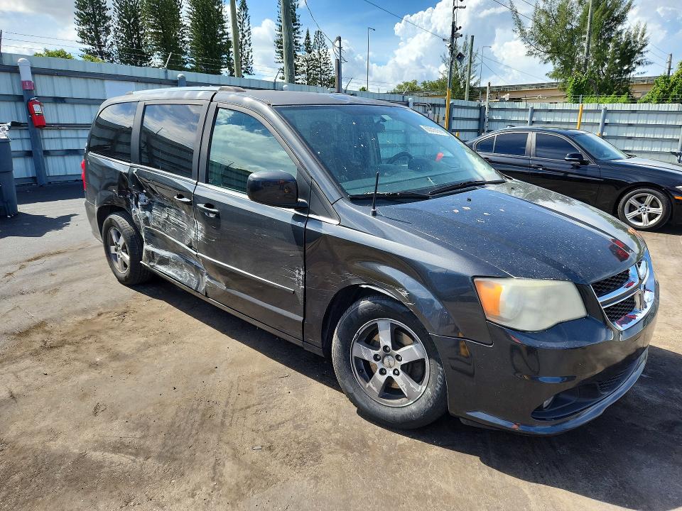 Photo 4 from auction – 2011 DODGE GRAND CARAVAN with VIN 2D4RN5DG0BR619738