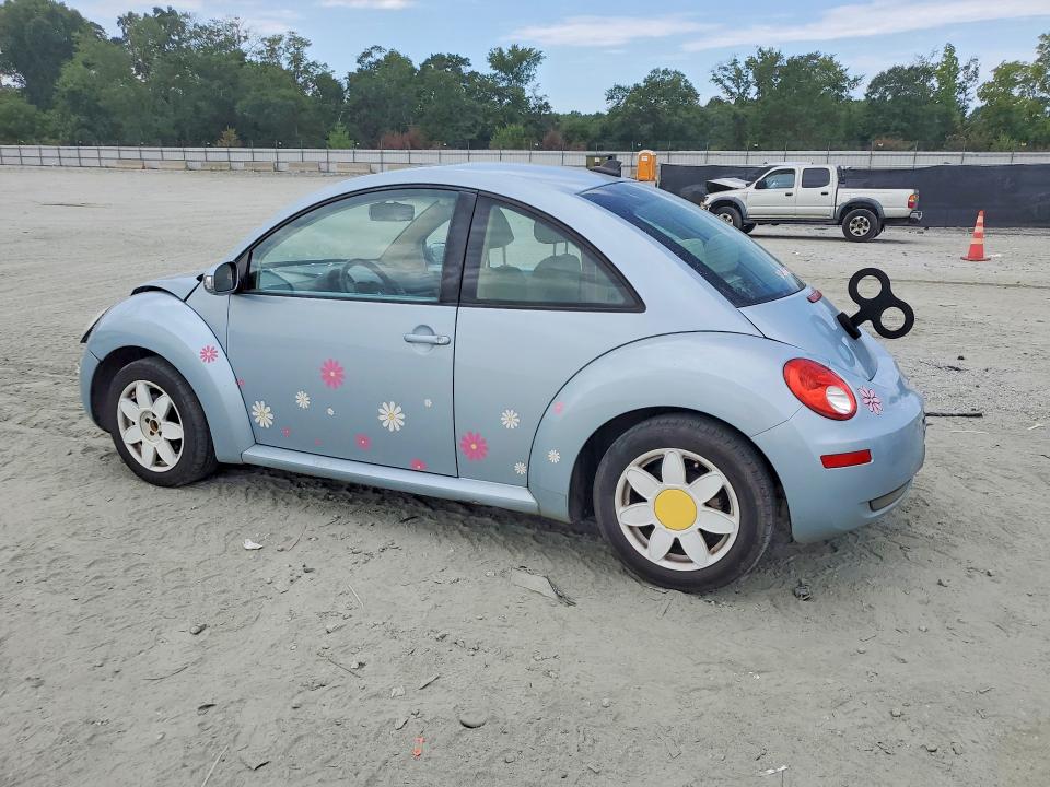 Photo 2 from auction – 2010 VOLKSWAGEN NEW BEETLE with VIN 3VWRW3AG7AM028621