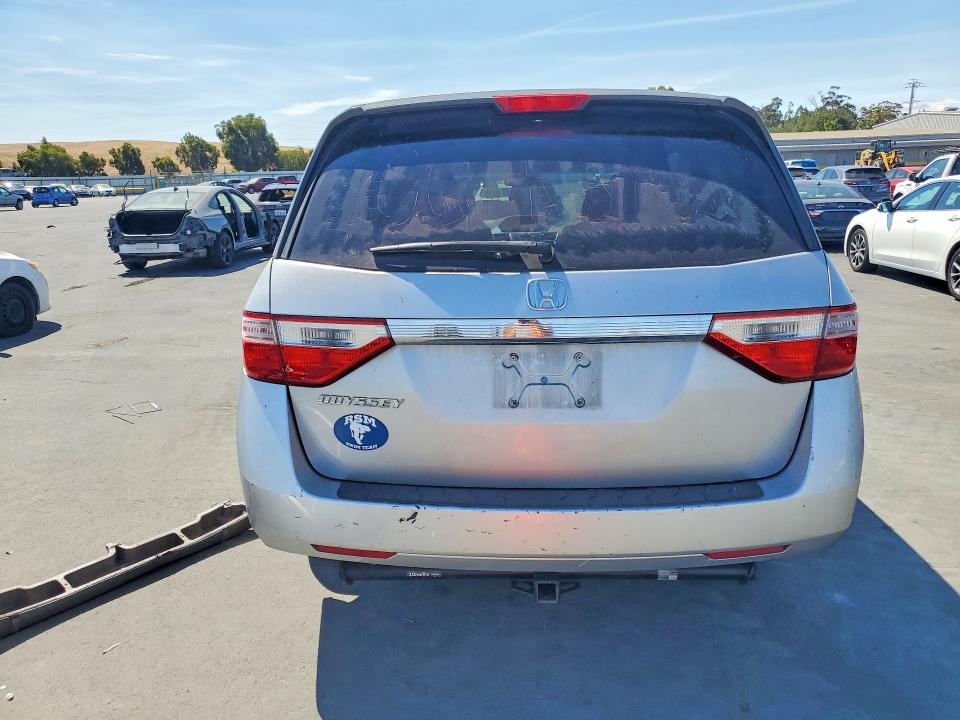 Photo 6 from auction – 2012 HONDA ODYSSEY with VIN 5FNRL5H42CB136896
