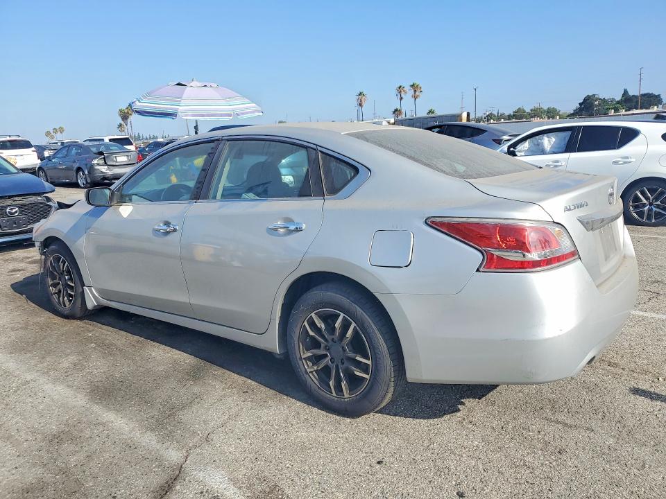 Photo 2 from auction – 2015 NISSAN ALTIMA with VIN 1N4AL3AP5FC477285