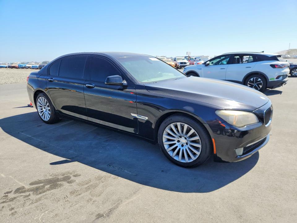 Photo 4 from auction – 2011 BMW 750 with VIN WBAKB8C55BCY65473