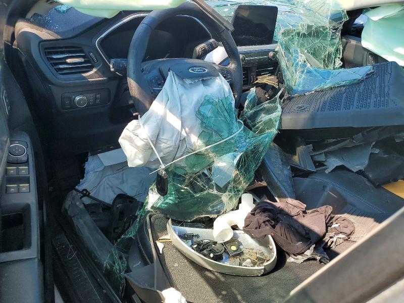 Photo 8 from auction – 2020 FORD ESCAPE with VIN 1FMCU9H93LUA89645