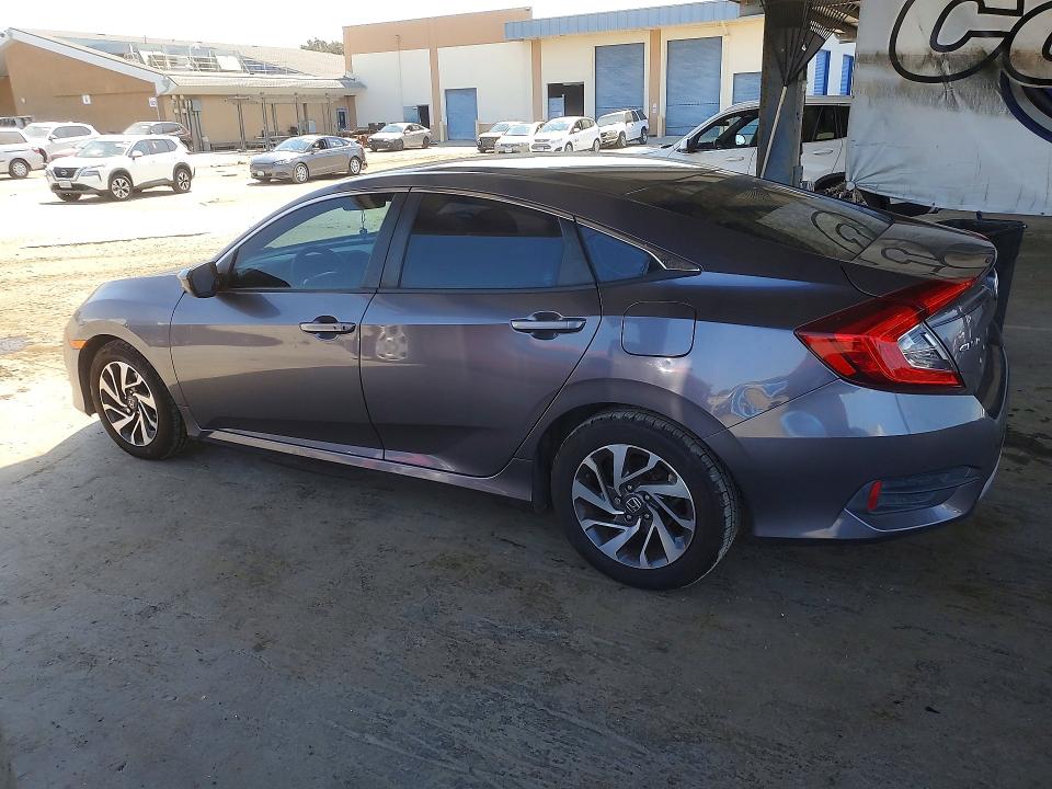 Photo 2 from auction – 2016 HONDA CIVIC with VIN 19XFC2F7XGE229725