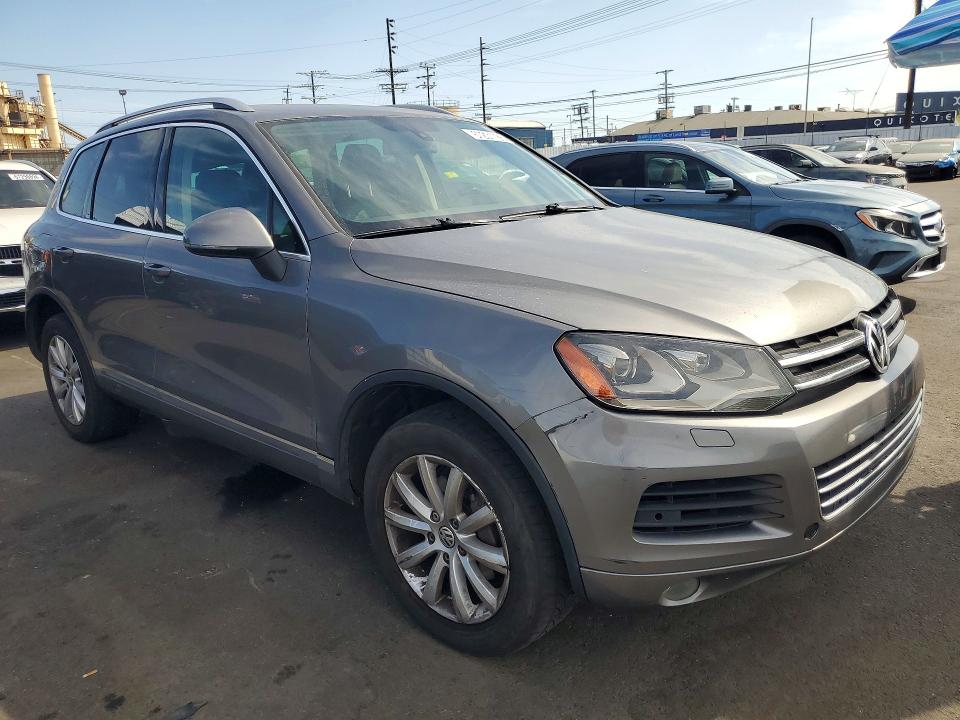Photo 4 from auction – 2012 VOLKSWAGEN TOUAREG with VIN WVGEF9BP2CD011934