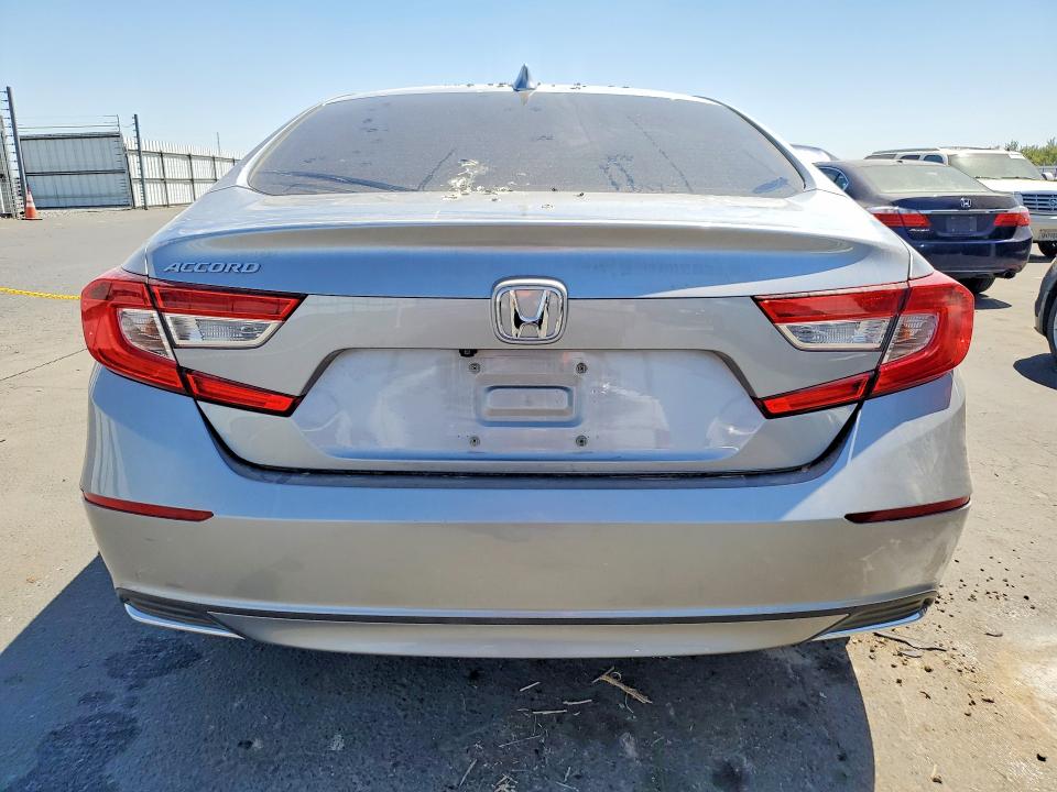 Photo 6 from auction – 2018 HONDA ACCORD with VIN 1HGCV1F17JA084934