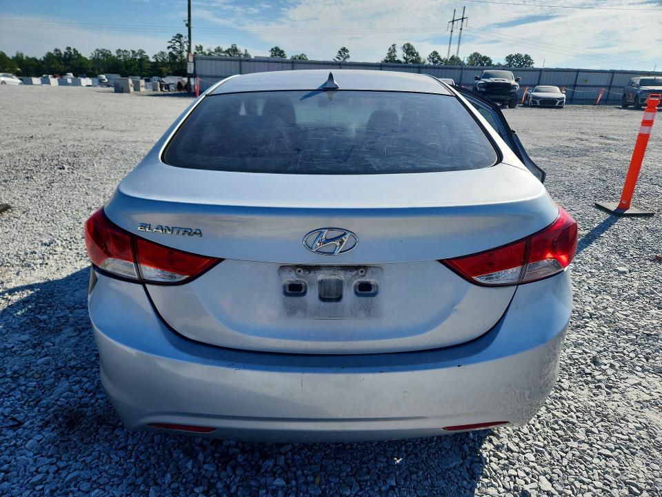 Photo 6 from auction – 2013 HYUNDAI ELANTRA with VIN KMHDH4AE3DU506363