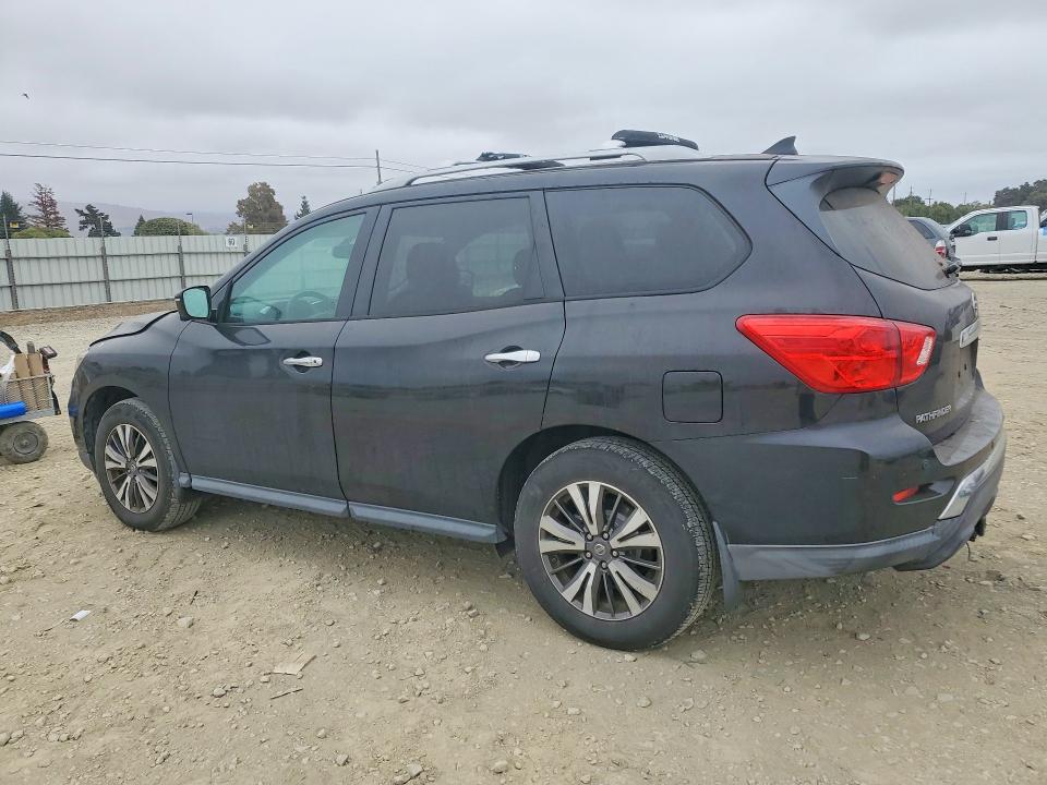 Photo 2 from auction – 2017 NISSAN PATHFINDER with VIN 5N1DR2MM9HC604605