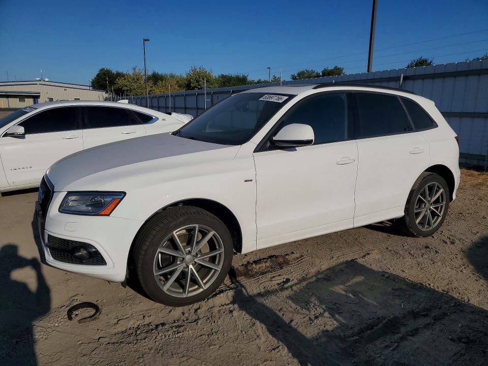 AUDI Q5 2016 z numerem VIN WA1WVAFP5GA037856 - Zdjęcie z aukcji