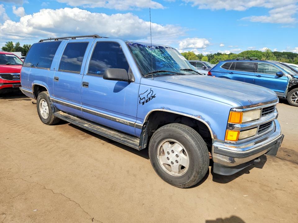 Photo 4 from auction – 1995 CHEVROLET SUBURBAN with VIN 1GNFK16K3SJ430788