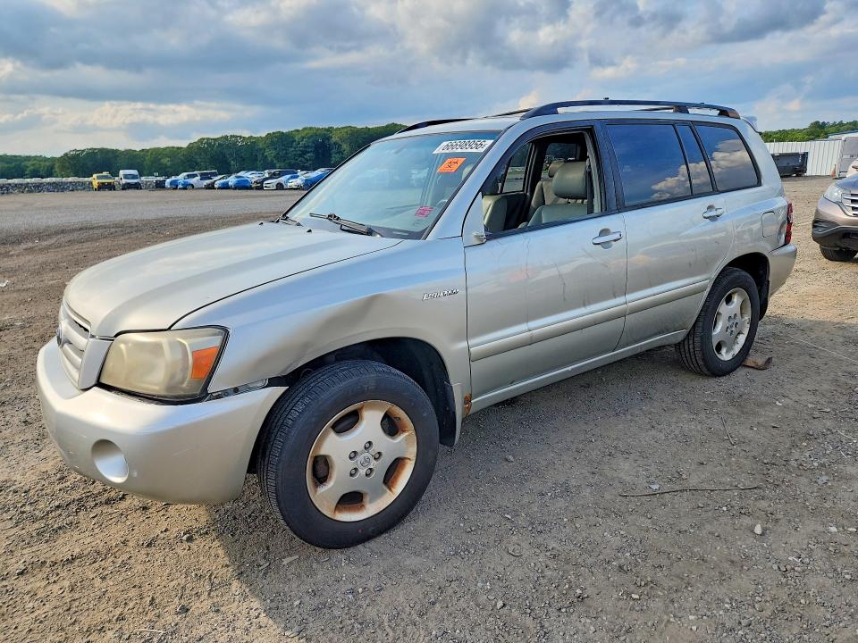 TOYOTA HIGHLANDER 2004 with VIN JTEEP21A540062449 - Photo from auction