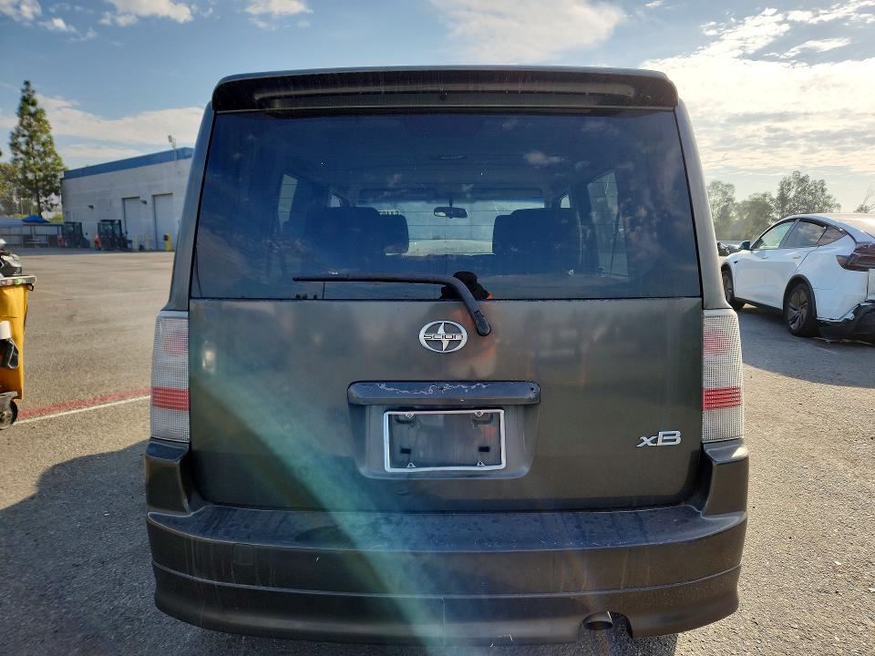 Photo 6 from auction – 2005 SCION XB with VIN JTLKT324450174652