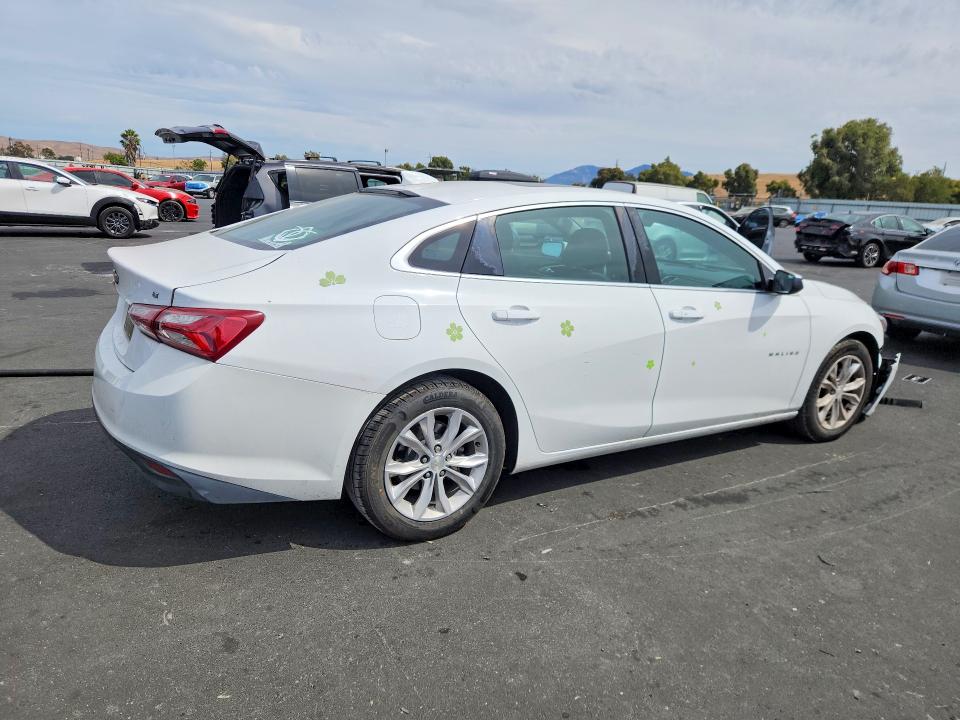 Photo 3 from auction – 2021 CHEVROLET MALIBU with VIN 1G1ZD5ST1MF071378