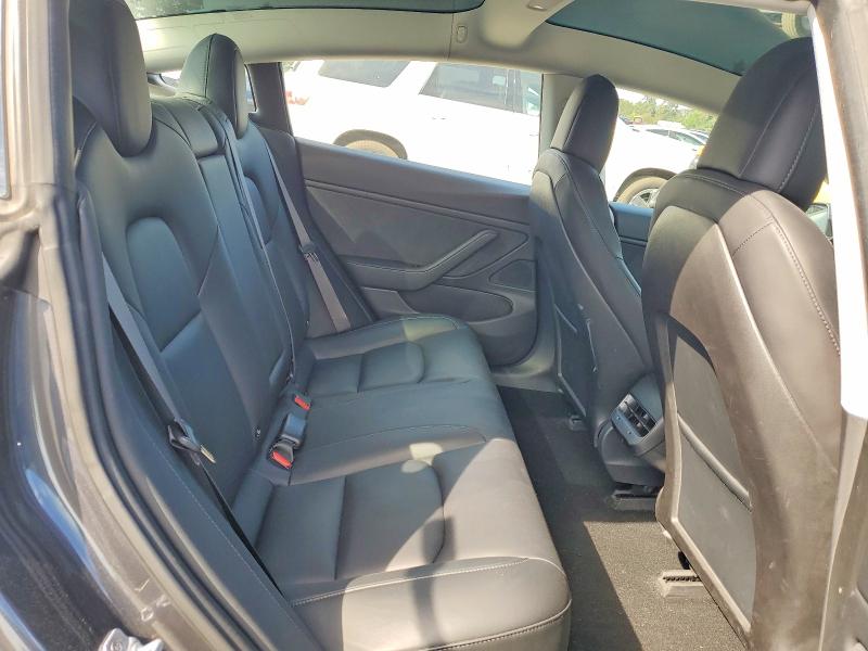 Photo 10 from auction – 2018 TESLA MODEL 3 with VIN 5YJ3E1EB8JF094145