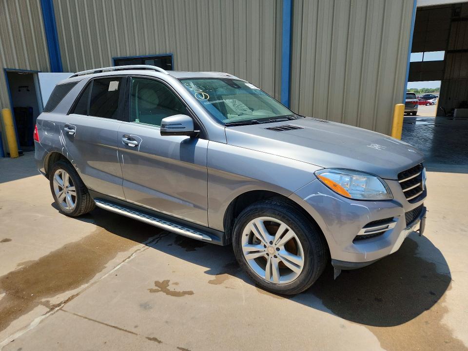 Photo 4 from auction – 2015 MERCEDES-BENZ ML with VIN 4JGDA5HB0FA605040