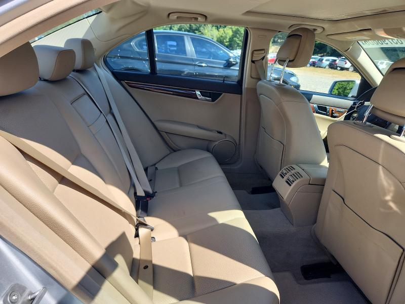 Photo 10 from auction – 2010 MERCEDES-BENZ C with VIN WDDGF8BB9AR126676