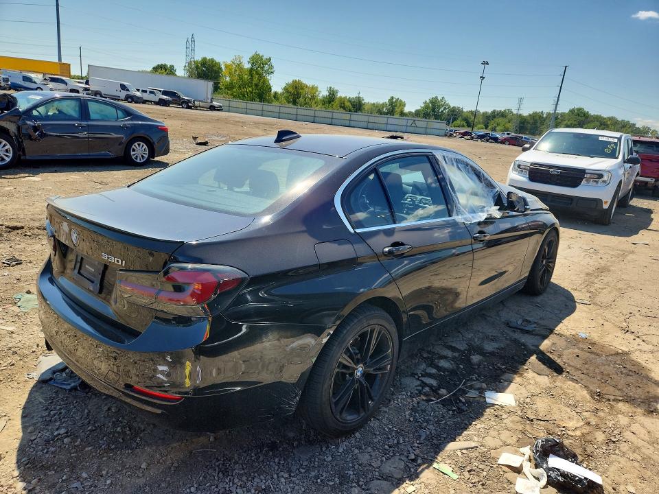Photo 3 from auction – 2018 BMW 330 with VIN WBA8D9G50JNU69376