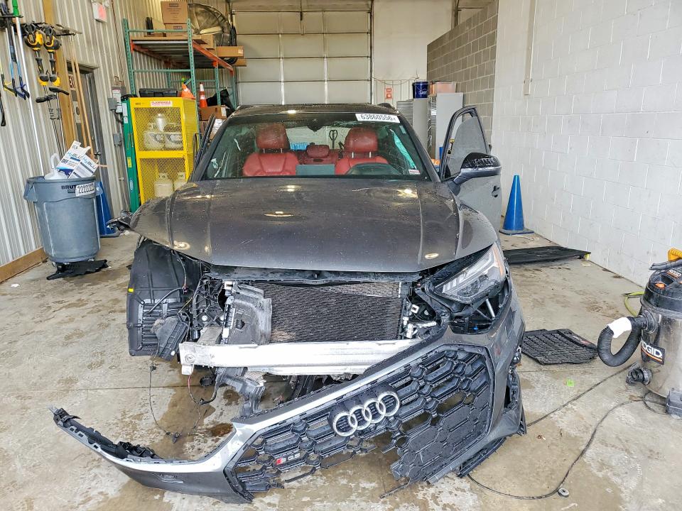 Photo 5 from auction – 2021 AUDI SQ5 with VIN WA1C4BFY5M2081754