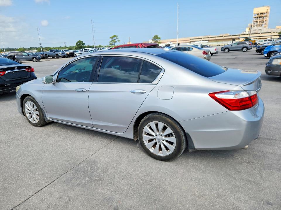 Photo 2 from auction – 2015 HONDA ACCORD with VIN 1HGCR3F85FA001005