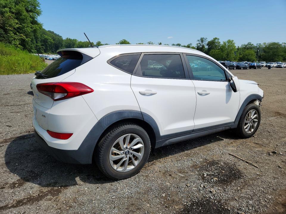 Photo 3 from auction – 2016 HYUNDAI TUCSON with VIN KM8J3CA42GU177470