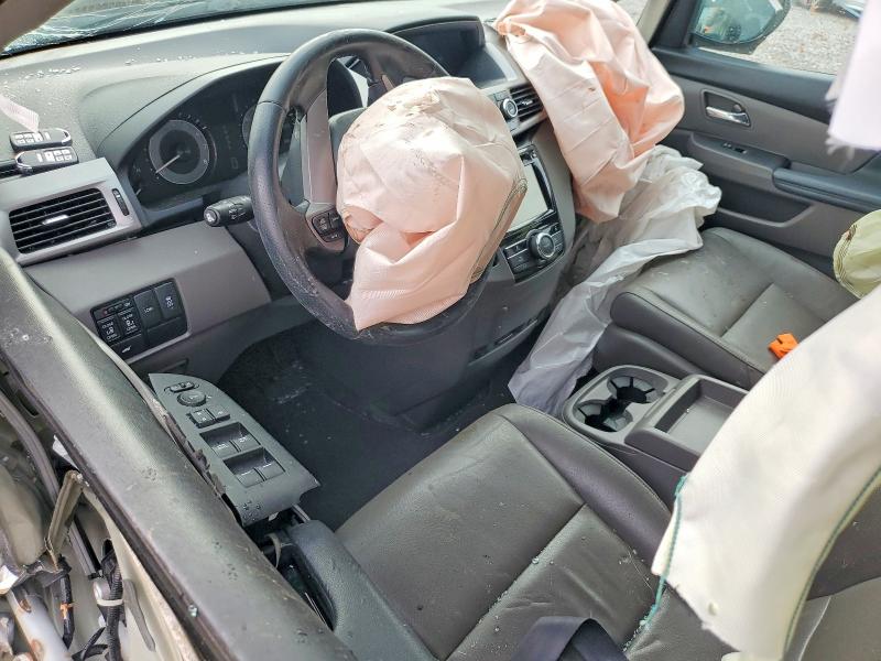 Photo 8 from auction – 2016 HONDA ODYSSEY with VIN 5FNRL5H61GB157374
