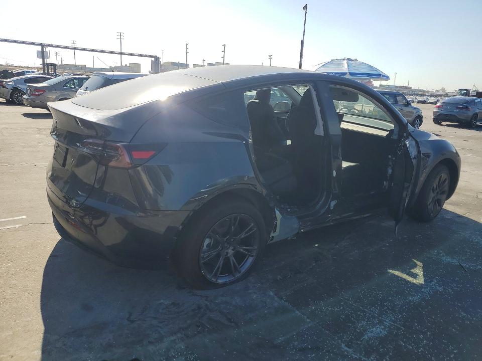 Photo 3 from auction – 2025 TESLA MODEL Y with VIN 7SAYGDED6SF259570