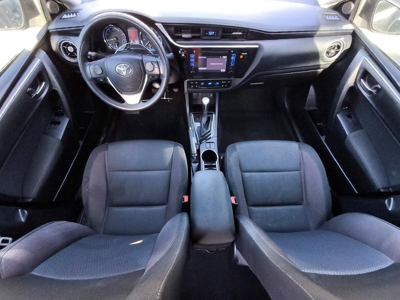 Снимка 8 от търг – 2017 TOYOTA COROLLA с VIN 5YFBURHEXHP735460