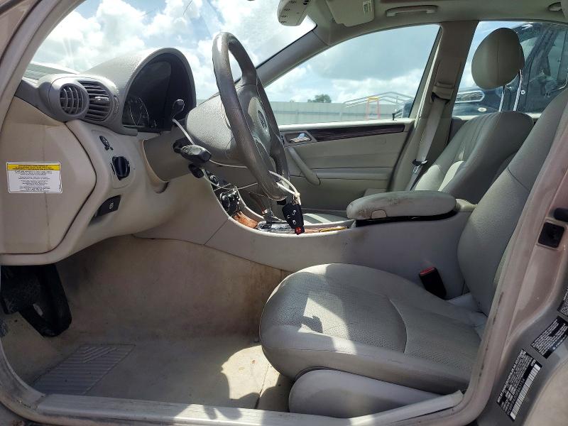 Photo 7 from auction – 2005 MERCEDES-BENZ C with VIN WDBRF84J55F663154