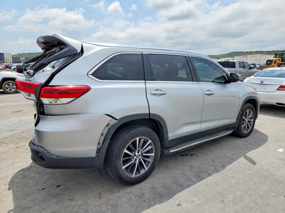 Photo 3 from auction – 2019 TOYOTA HIGHLANDER with VIN 5TDKZRFH2KS565138