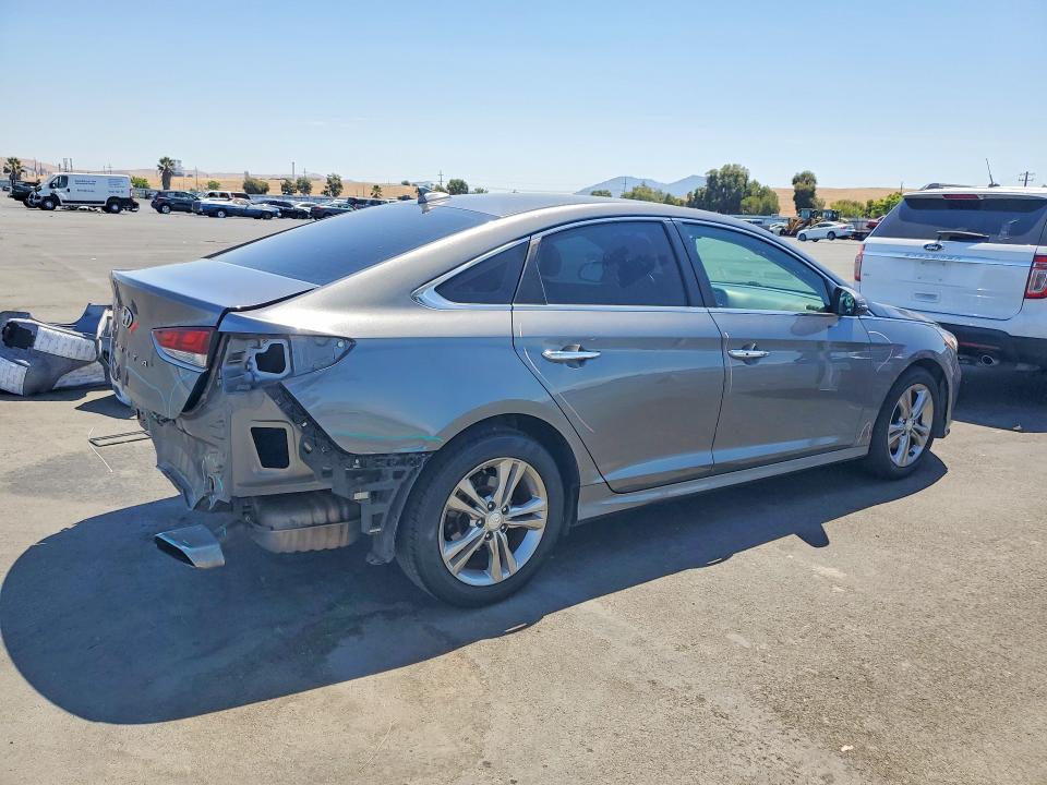 Photo 3 from auction – 2019 HYUNDAI SONATA with VIN 5NPE34AF9KH736769