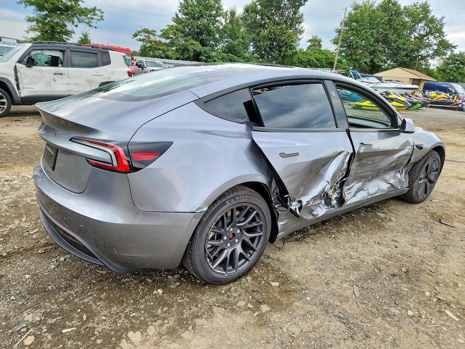 Фото 3 с аукциона – 2026 TESLA MODEL 3 с VIN 5YJ3E1EA5TF140895