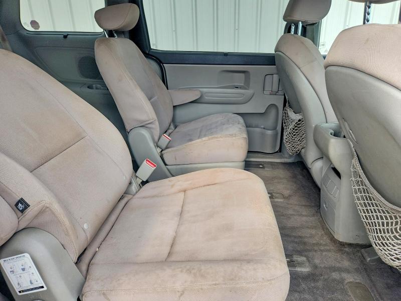 Photo 11 from auction – 2015 KIA SEDONA with VIN KNDMB5C17F6022385