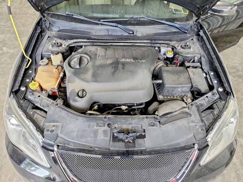 Photo 11 from auction – 2012 CHRYSLER 200 with VIN 1C3BCBFG2CN151594