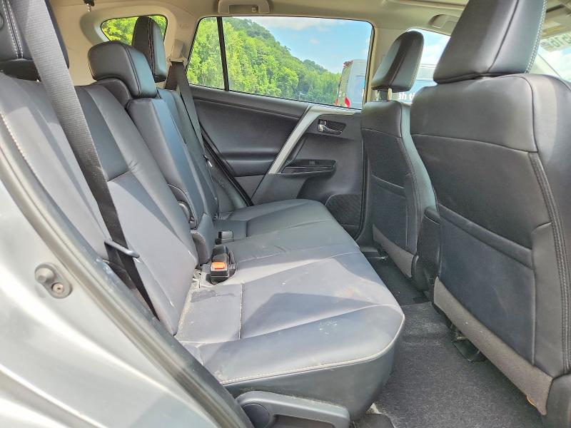 Photo 11 from auction – 2018 TOYOTA RAV4 with VIN 2T3DFREV7JW855669