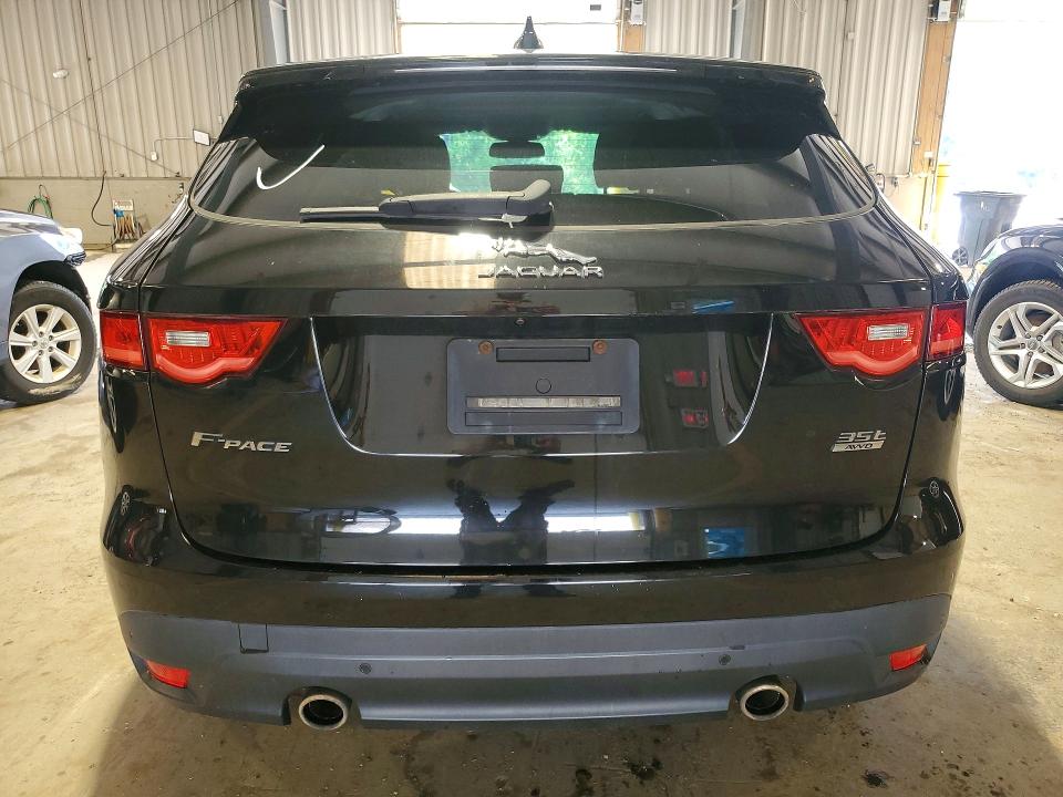 Photo 6 from auction – 2017 JAGUAR F-PACE with VIN SADCJ2BV4HA089905
